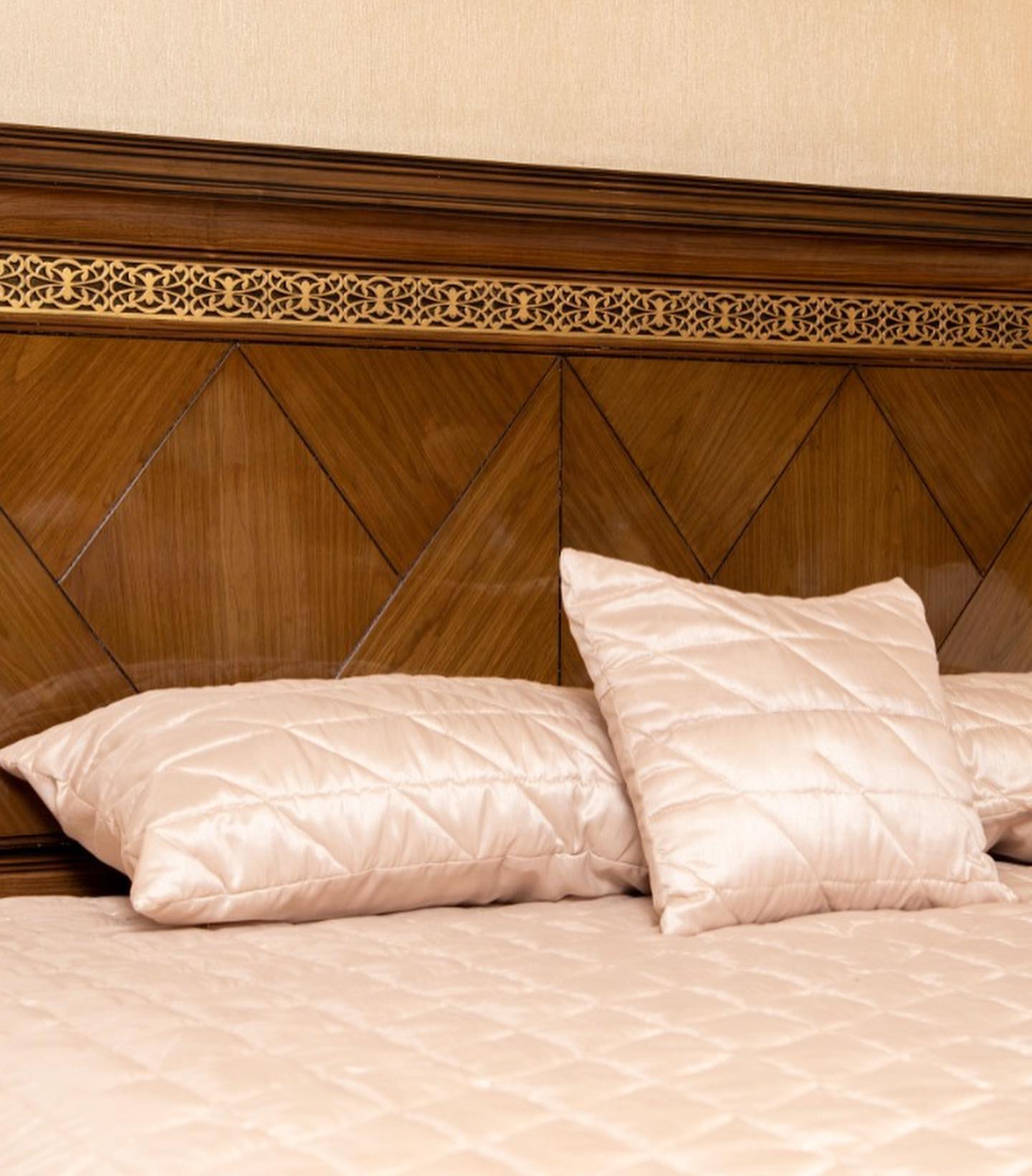 WEAVE BED SET