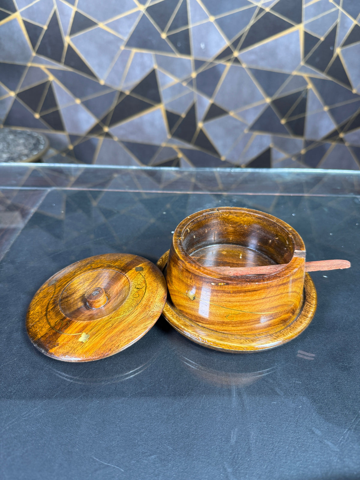 sugar pot