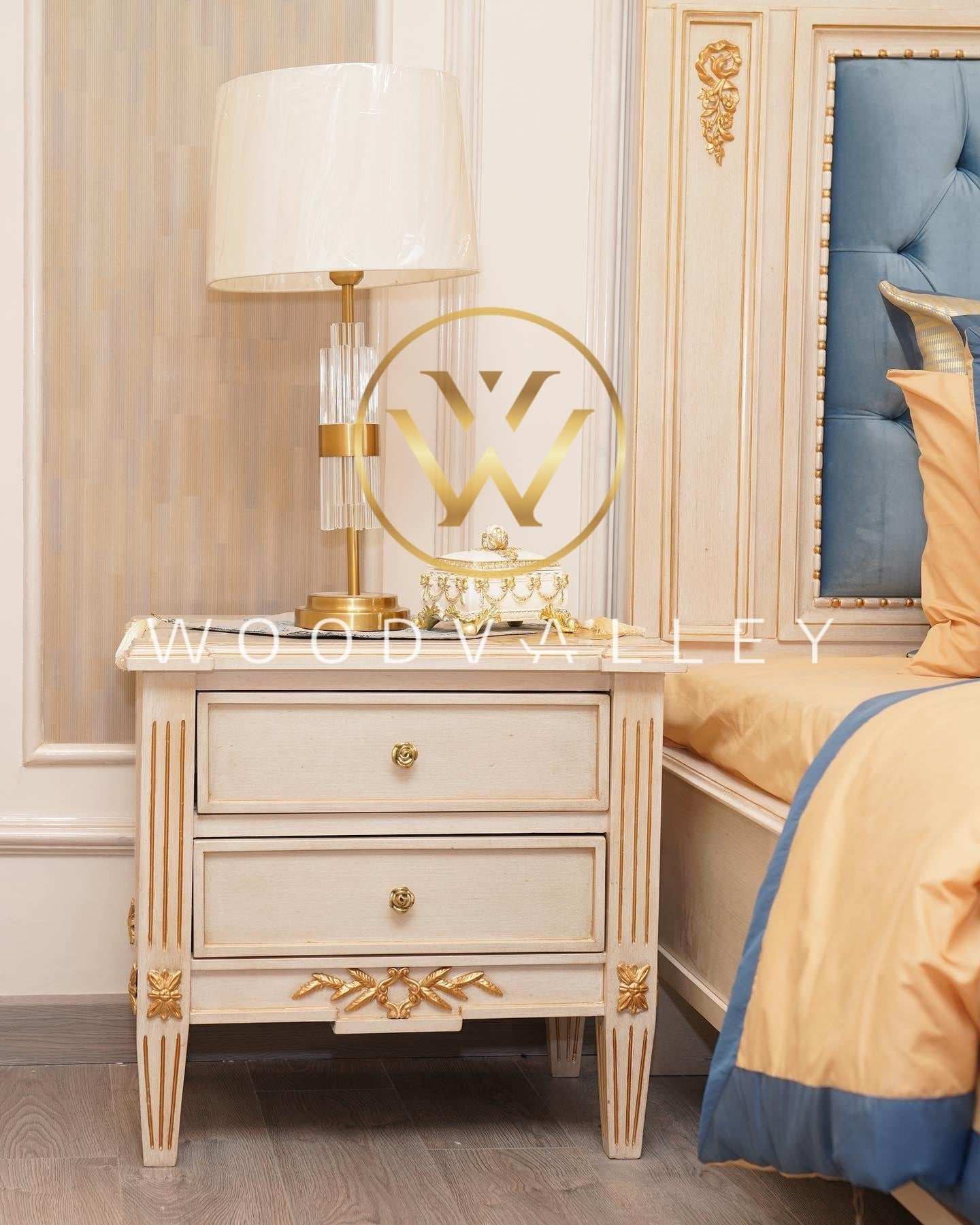 White Chalk Gold Bed Set
